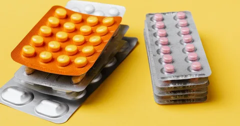 OTC類似薬の特別の料金は2027年3月から｜湿布・花粉症薬・保湿剤で年いくら増えるか